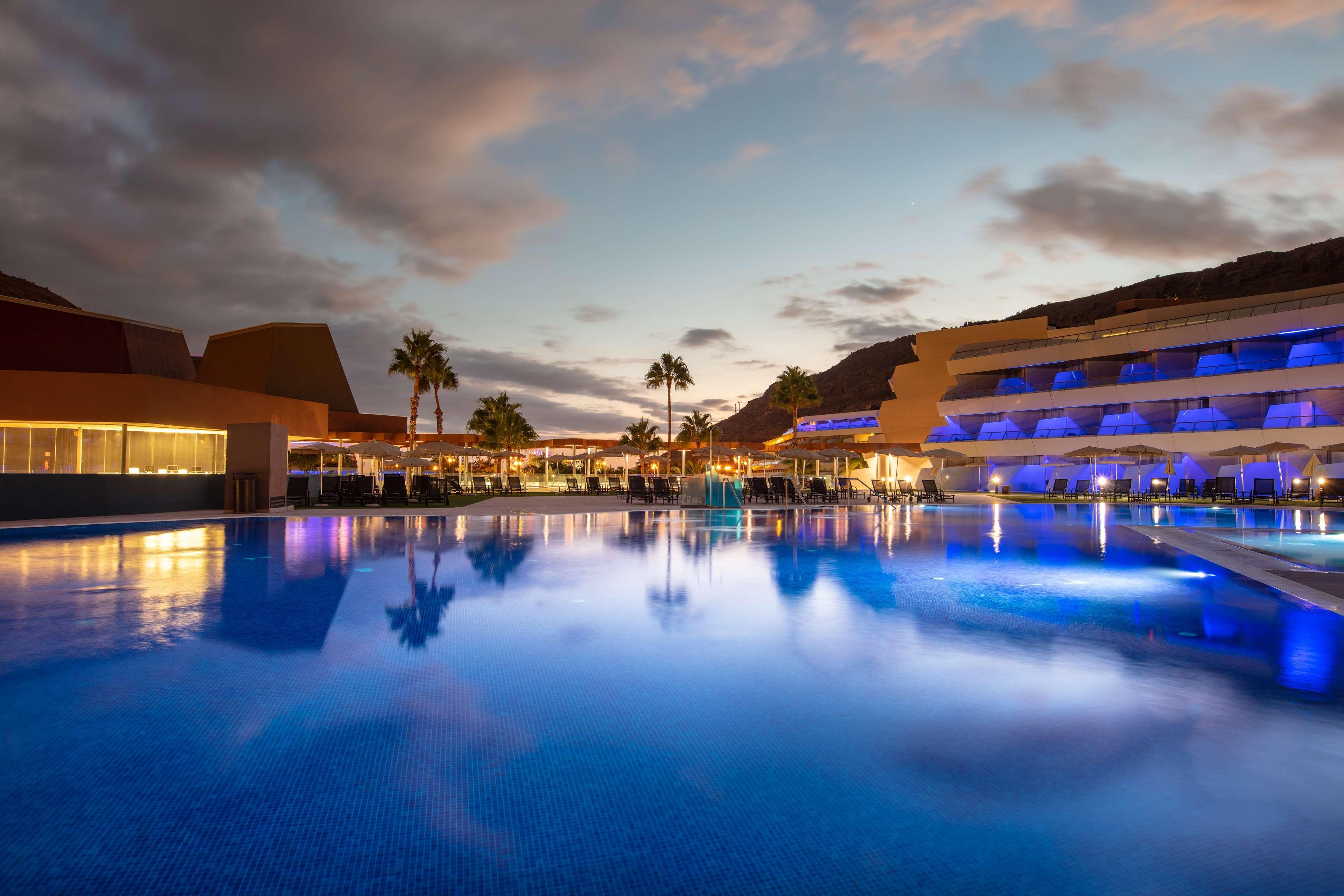 大加那利莫干山雷迪森蓝光温泉度假酒店 莫甘海滩 外观 照片
